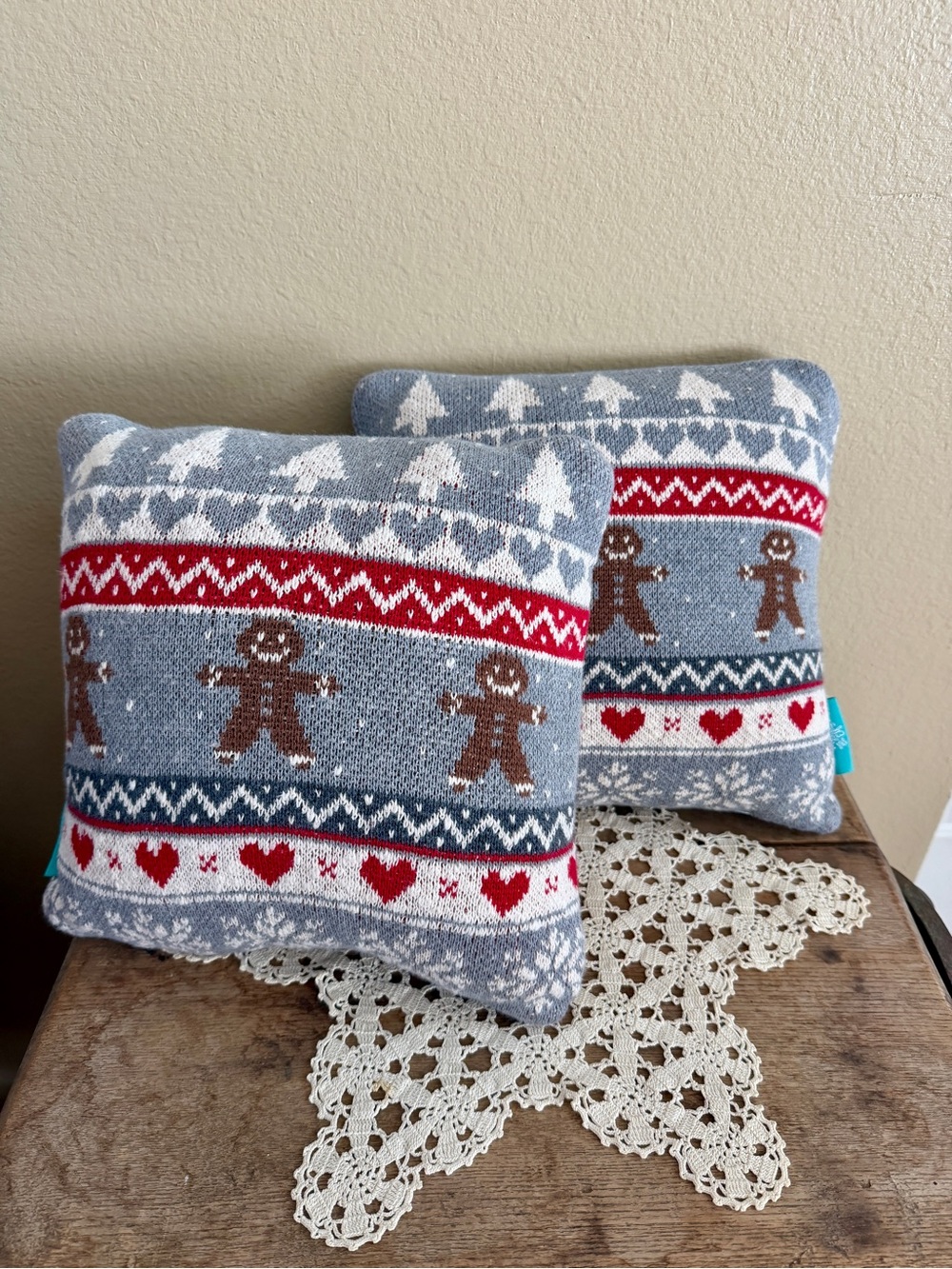Holiday Gingerbread Knit Decorative Pillow - Gray and Red